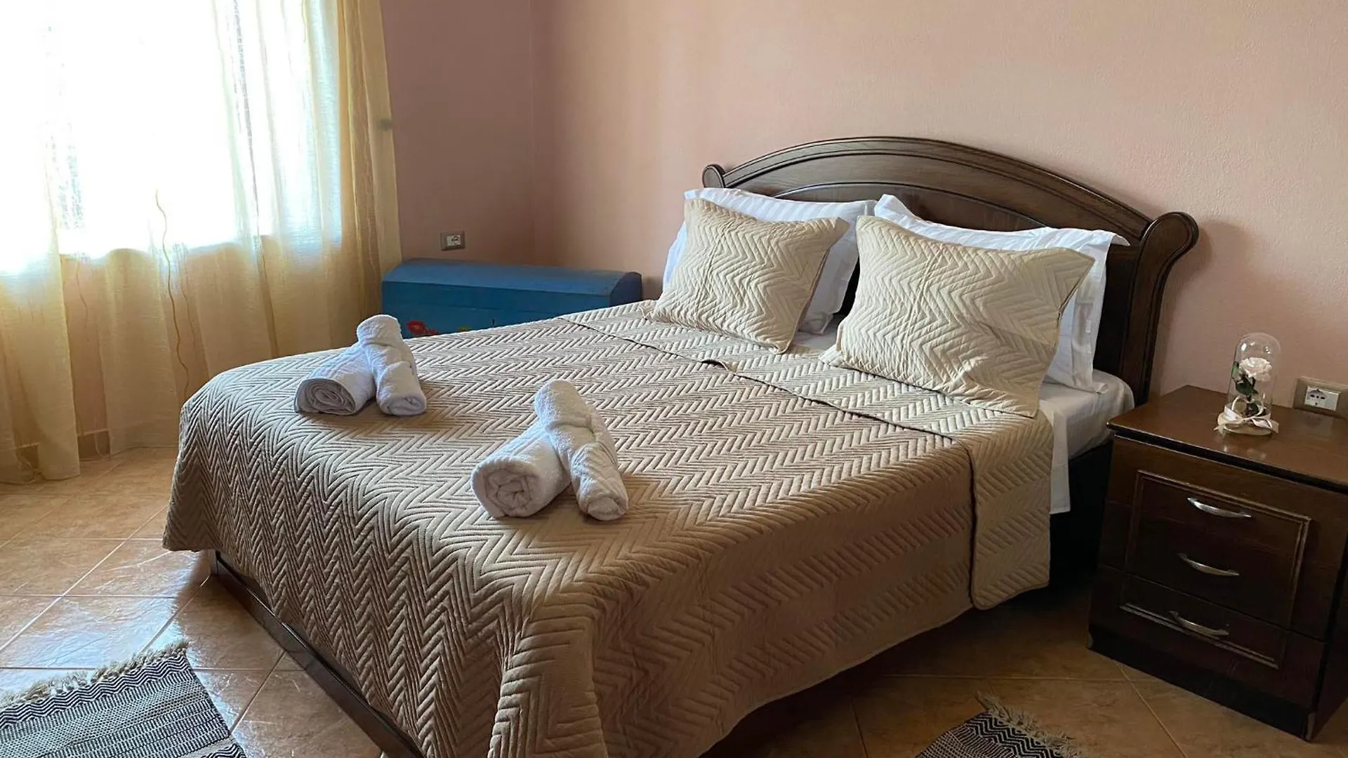 Apartment Guest House Persa Gjirokaster Albania